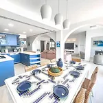 Erato Seafront Luxury * Πρωταράς