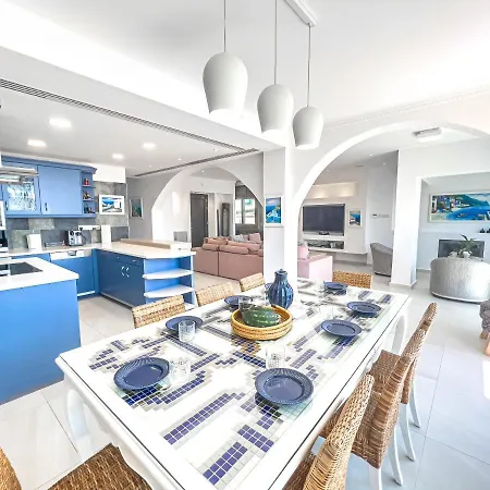 Villa Erato Seafront Luxury *
