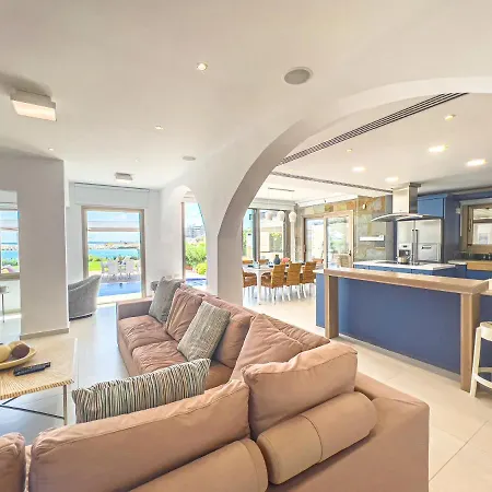 Erato Seafront Luxury *