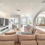 Erato Seafront Luxury *