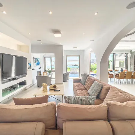 Erato Seafront Luxury *