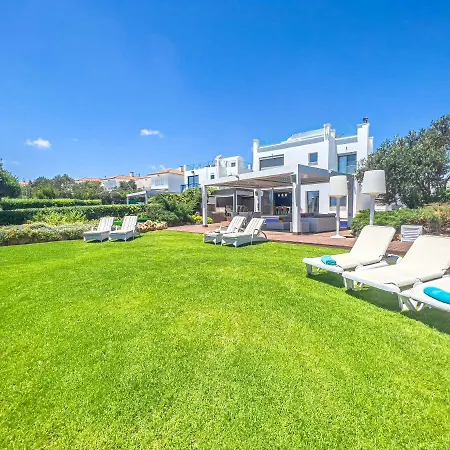 Erato Seafront Luxury Vila Protaras