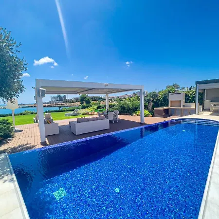 Erato Seafront Luxury * Protaras
