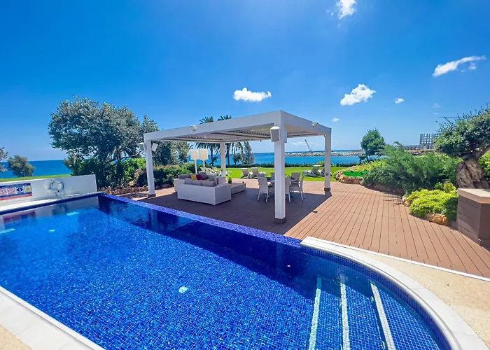 Erato Seafront Luxury *