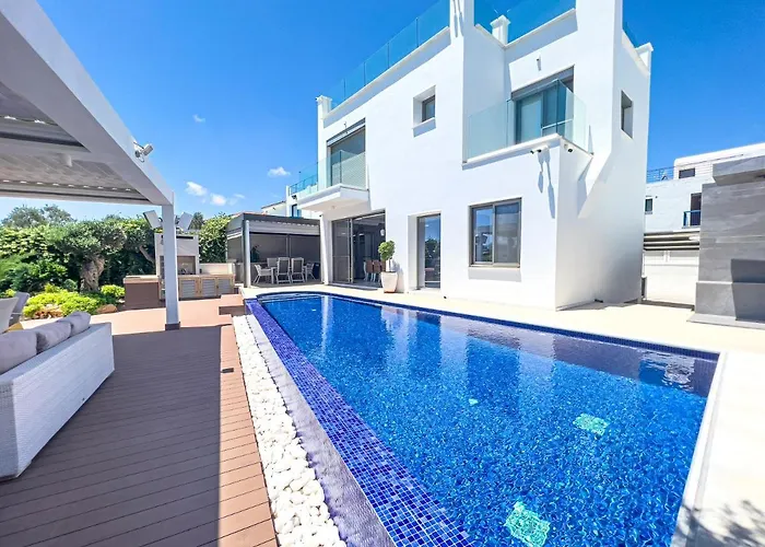 Erato Seafront Luxury