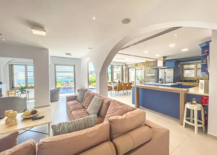 Erato Seafront Luxury *