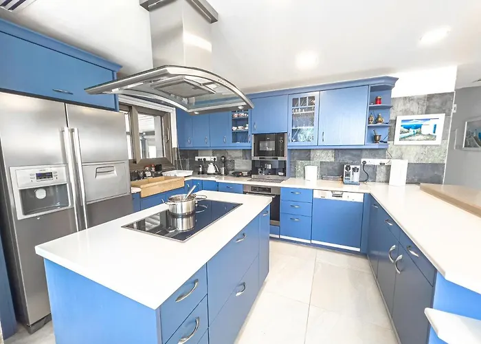 Erato Seafront Luxury